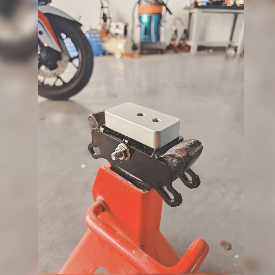 Jack Stand Adapters for BMW M3 M5 M6 X3 X5 Z3 Z4